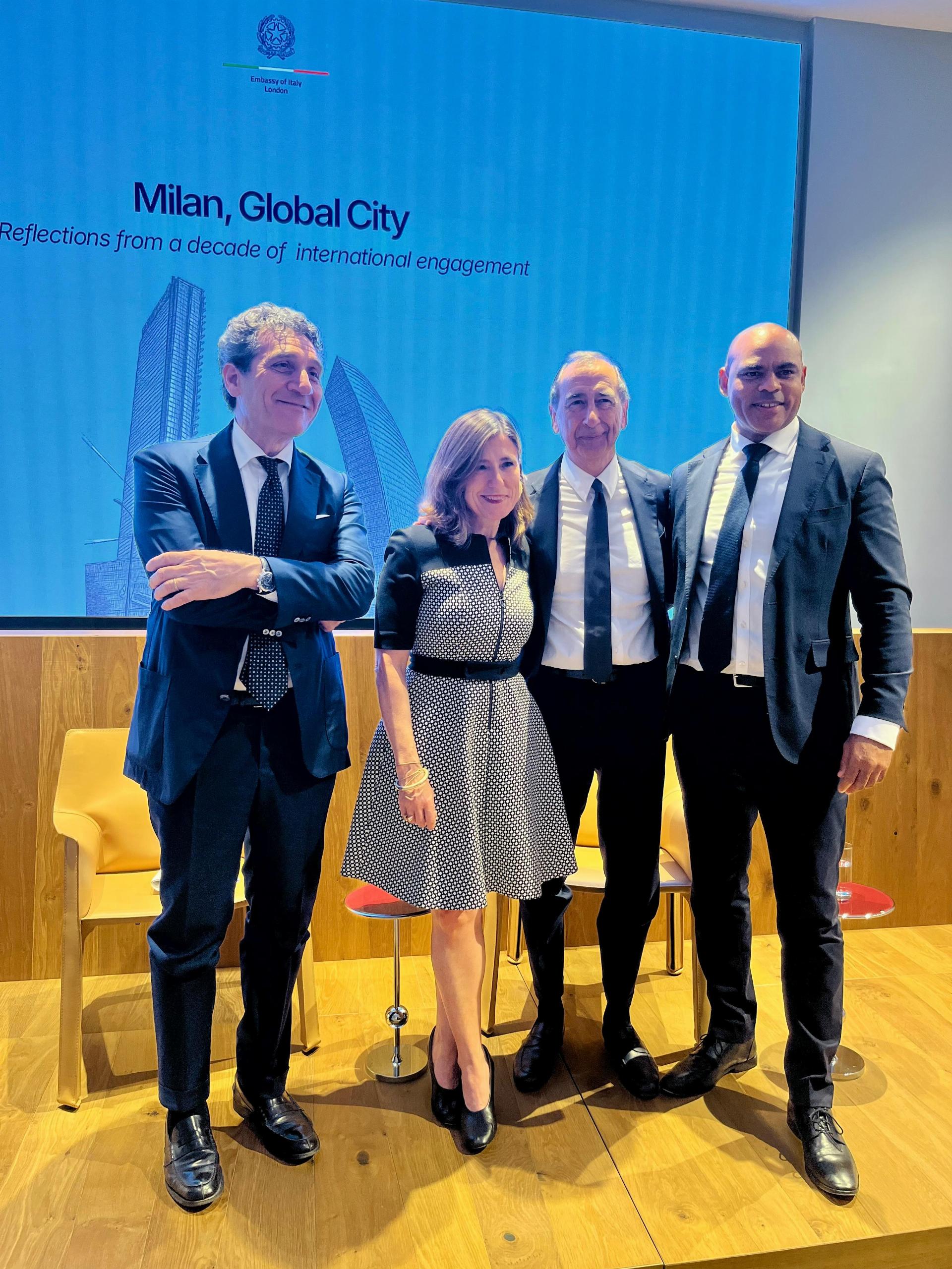 Sala 1 e comunicato